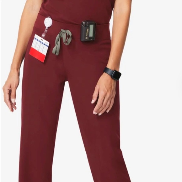Figs Classic Scrub Bottoms in Burgundy sz Large Tall - Picture 10 of 10